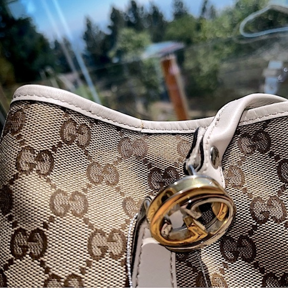 Gucci: Twins GG Monogram Canvas Gold/Silver Tote Bag - Picture 11 of 16